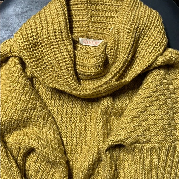 Sweater - Picture 3 of 3